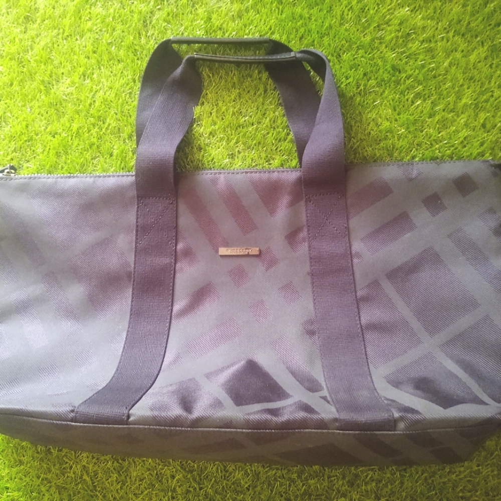 Burberry◾Luxe Black-PlaiD Contemporary Travel🧳Tote~`•